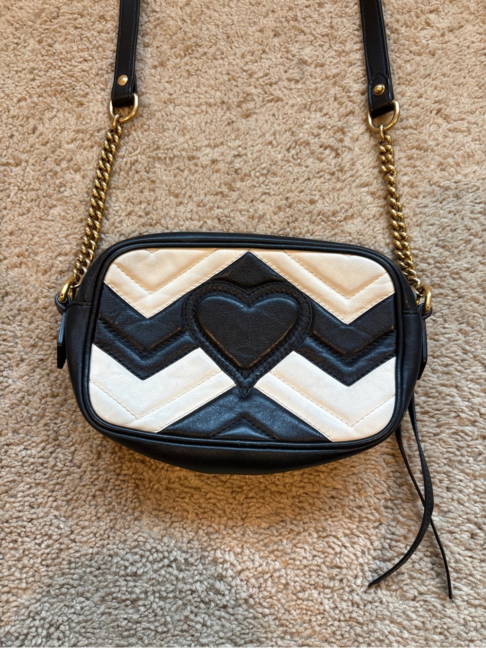 Black and White Gucci Crossbody Bag - Picture 6 of 6